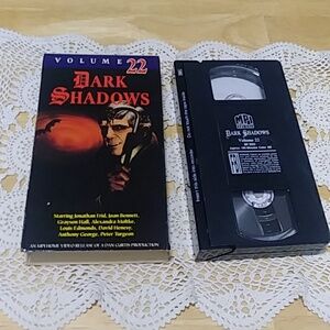 Dark Shadows Volume 22 VHS - Vampires, werewolves, horror, suspense